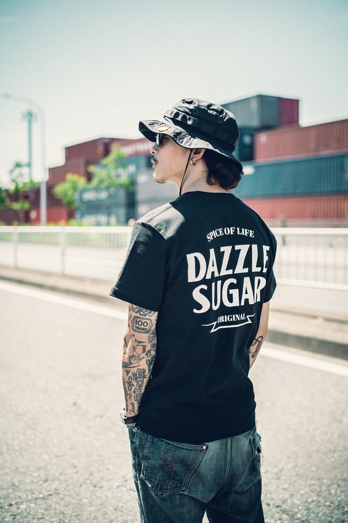 d.i.a タグ無し未使用　イーグルプリント袖くしゅパーカー d.i.a タグ無し未使用 イーグルプリント袖くしゅパーカー