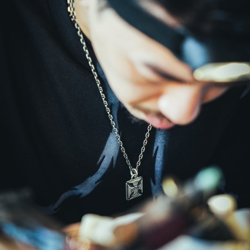 OLD COIN IRONCROSS PENDANT | DAZZLESUGAR