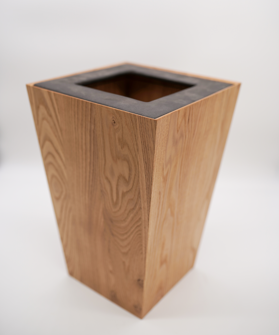 石州瓦とクリの木のダストボックス | iyasaka