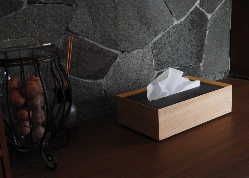 石州瓦とクリの木のティッシュボックス | iyasaka