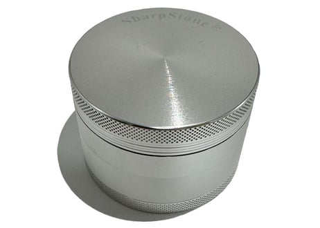 【タバコ用グラインダー】Sharp Stone/4層構造/直径6.2cm/高級ハイクオリティ/大きめ/アルミ製/クラッシャー
