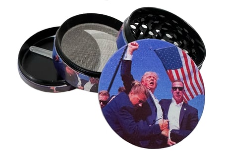 【タバコ用グラインダー】トランプ大統領/ブルー/4層構造/直径6.2cm/特大/全面プリント/クラッシャー