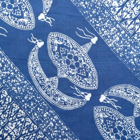 rajabrooke / WAU FUJITATE HANDKERCHIEF
