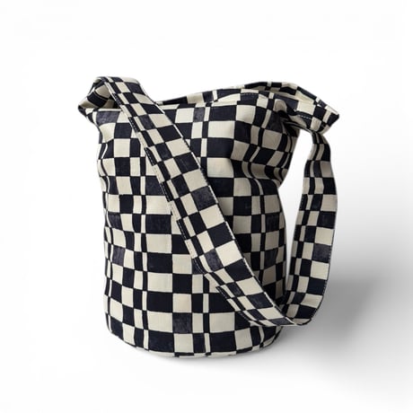 PHEENY / Checkered Bucket Tote Bag