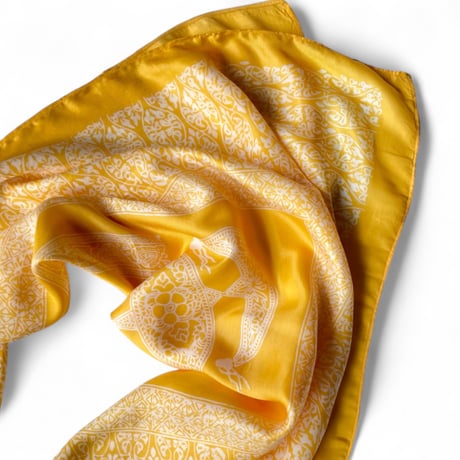 rajabrooke / WAU FUJITATE SCARF