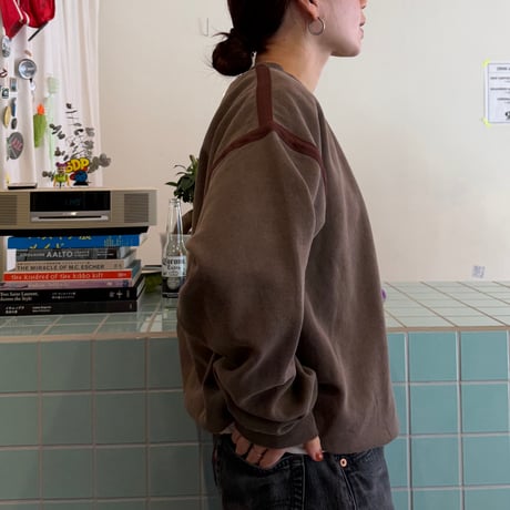 ZEPTEPI / Crewneck Sweat / Vector