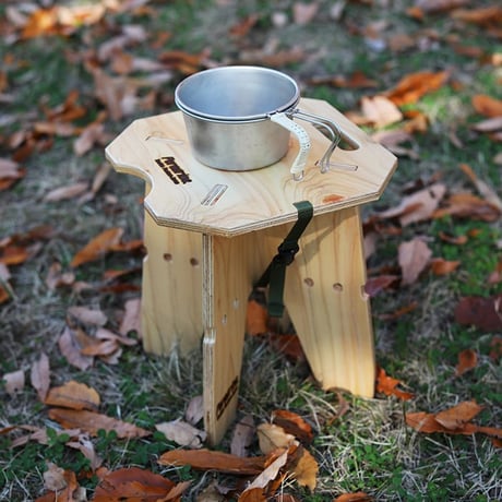 Peregrine Design Factory / RABBIT STAND