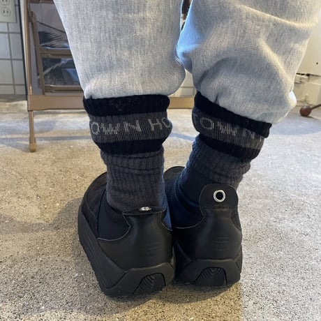 FLUTTER / FRONT MARK CREW SOCKS