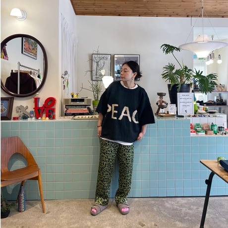 MacMahon Knitting Mills / BIG-S/S Crew Neck Knit-PEACE