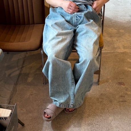 COMFORTABLE REASON / Fade Straight Denim