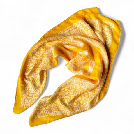 rajabrooke / WAU FUJITATE SCARF