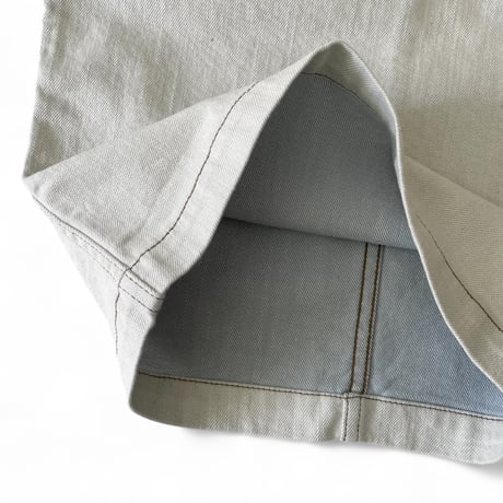 COMFORTABLE REASON / Denim Baggy Shorts