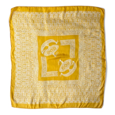 rajabrooke / WAU FUJITATE SCARF