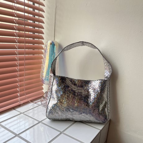 FLUTTER / Aurora Python Bag