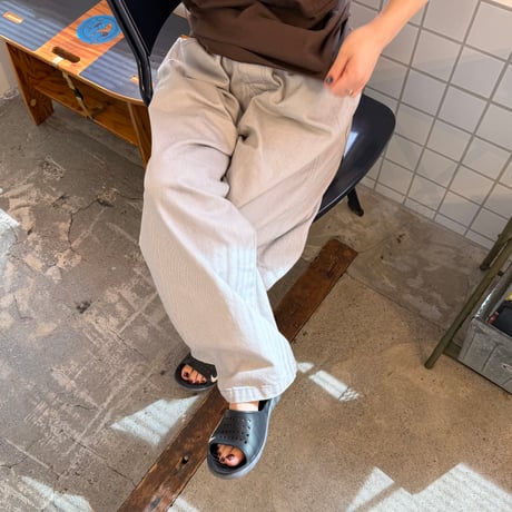 COMFORTABLE REASON / Surface Dyed Denim