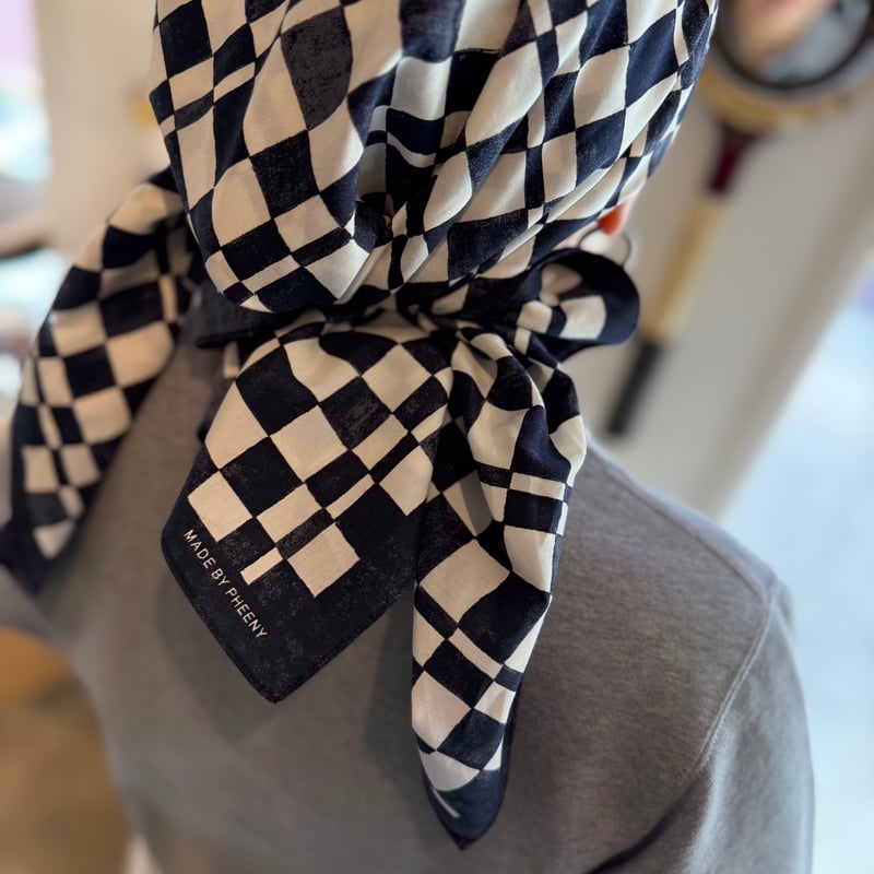 PHEENY / Cotton Silk Checkered Scarf | FLUTTER