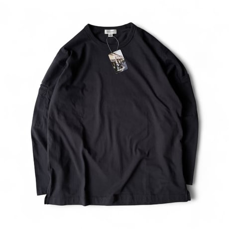 rajabrooke × tone / ARM POCKET L/S TEE