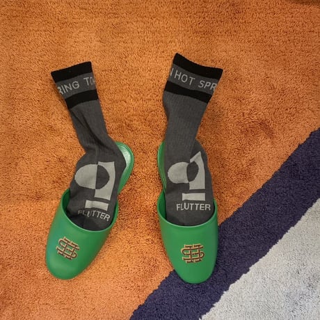 FLUTTER / FRONT MARK CREW SOCKS