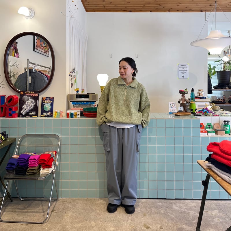 COMFORTABLE REASON / Harf Zip Knit | FLUTTER