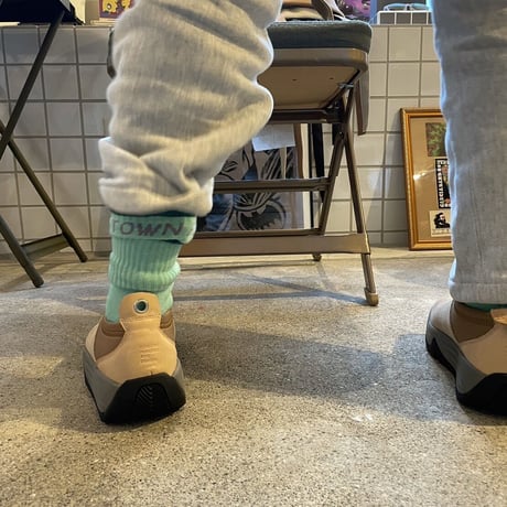 FLUTTER / FRONT MARK CREW SOCKS