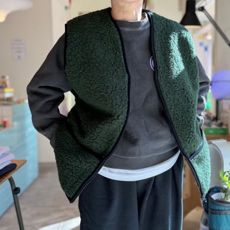 COLDBREAKER / V Neck Wool Zip Vest