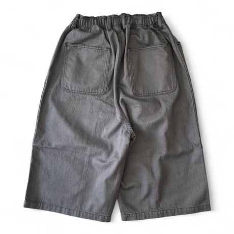 COMFORTABLE REASON / Denim Baggy Shorts