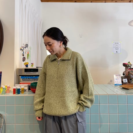 COMFORTABLE REASON / Harf Zip Knit
