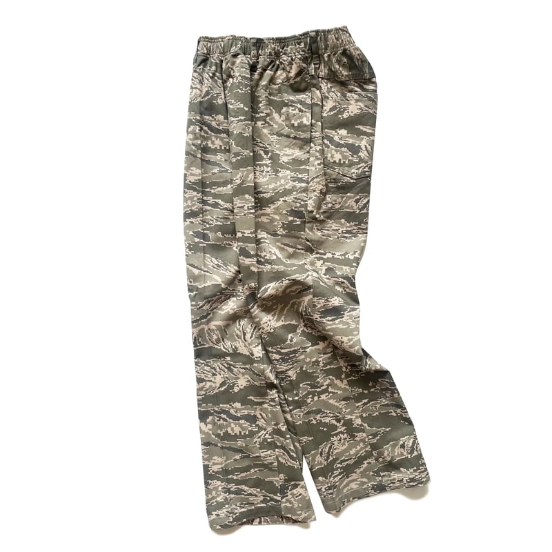 COMFORTABLE REASON / Camo DOC Slacks | FLUTTER COMFORTABLE REASON / Camo DOC Slacks | FLUTTER