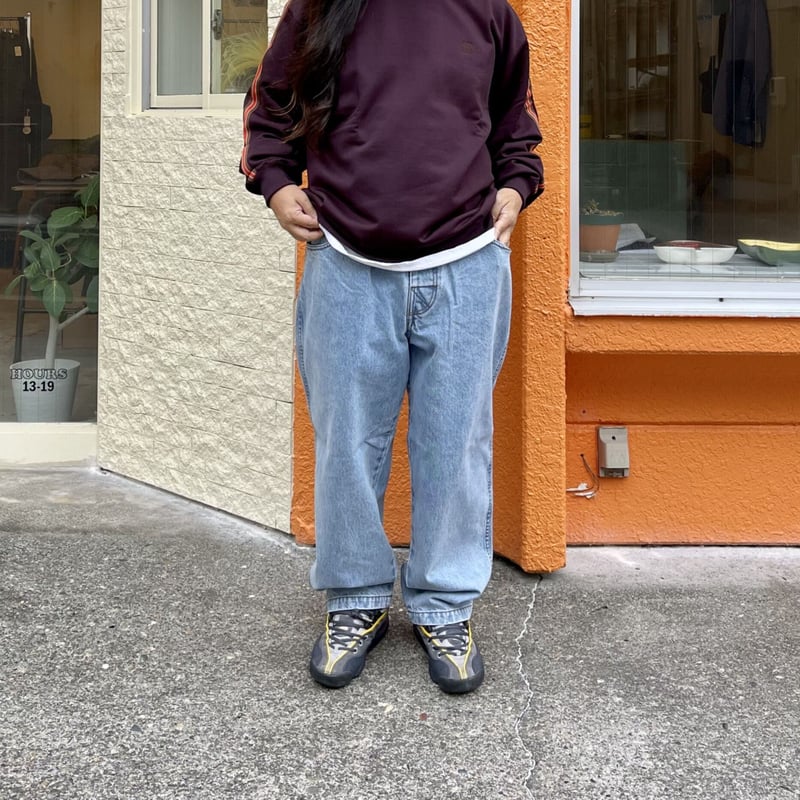 COMFORTABLE REASON denim slacks