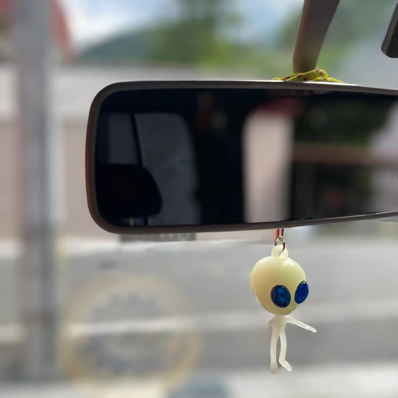 Alien Keychain Glow in the Dark | FLUTTER