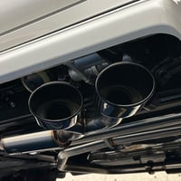 ハイラックス(GUN125) 左右2本出しサイドマフラー（テール：ブラック