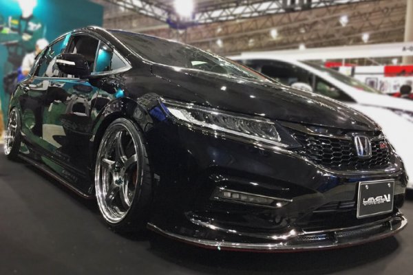 お盆セールホンダ ジェイド エアロパーツフロントリヤセット ジェイド 後期 フロントリップスポイラー FRP | V-VISION公式ショップ