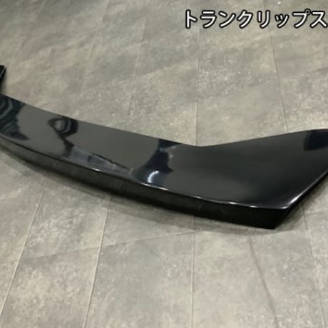 R35 GTR トランクリップスポイラー