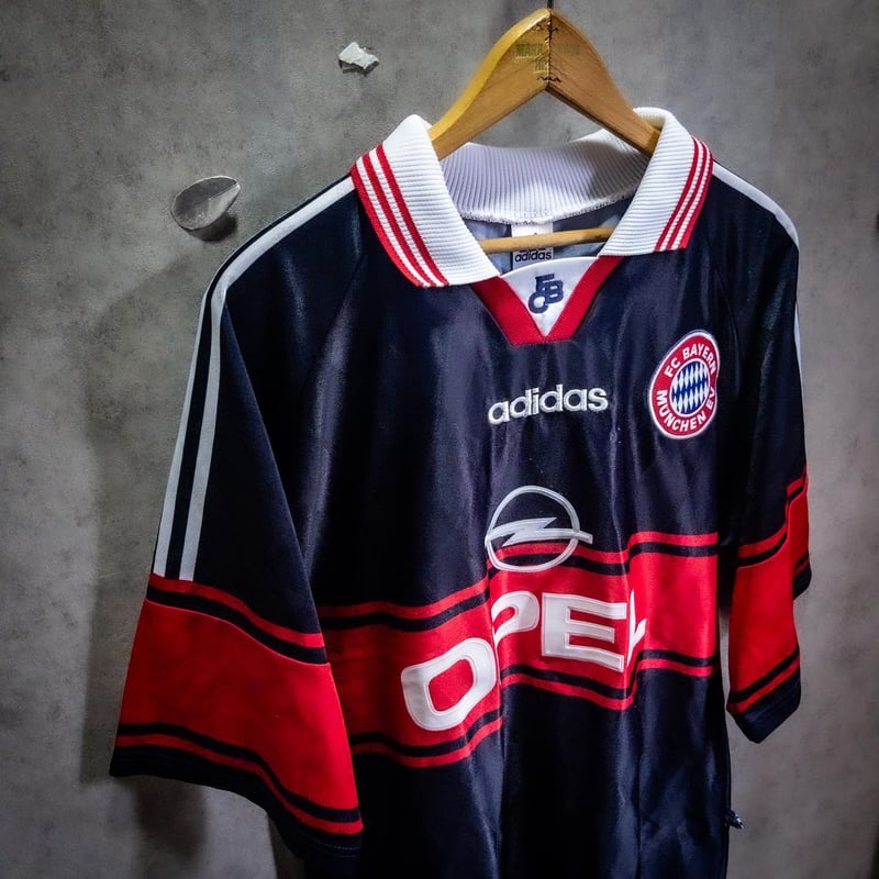蹴球独帝” 90s vintage adidas FC BAYERN MUNCHEN soc...