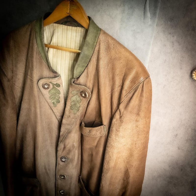 墺絢爛革” Vintage Tyrolean leather jacket | NaNa