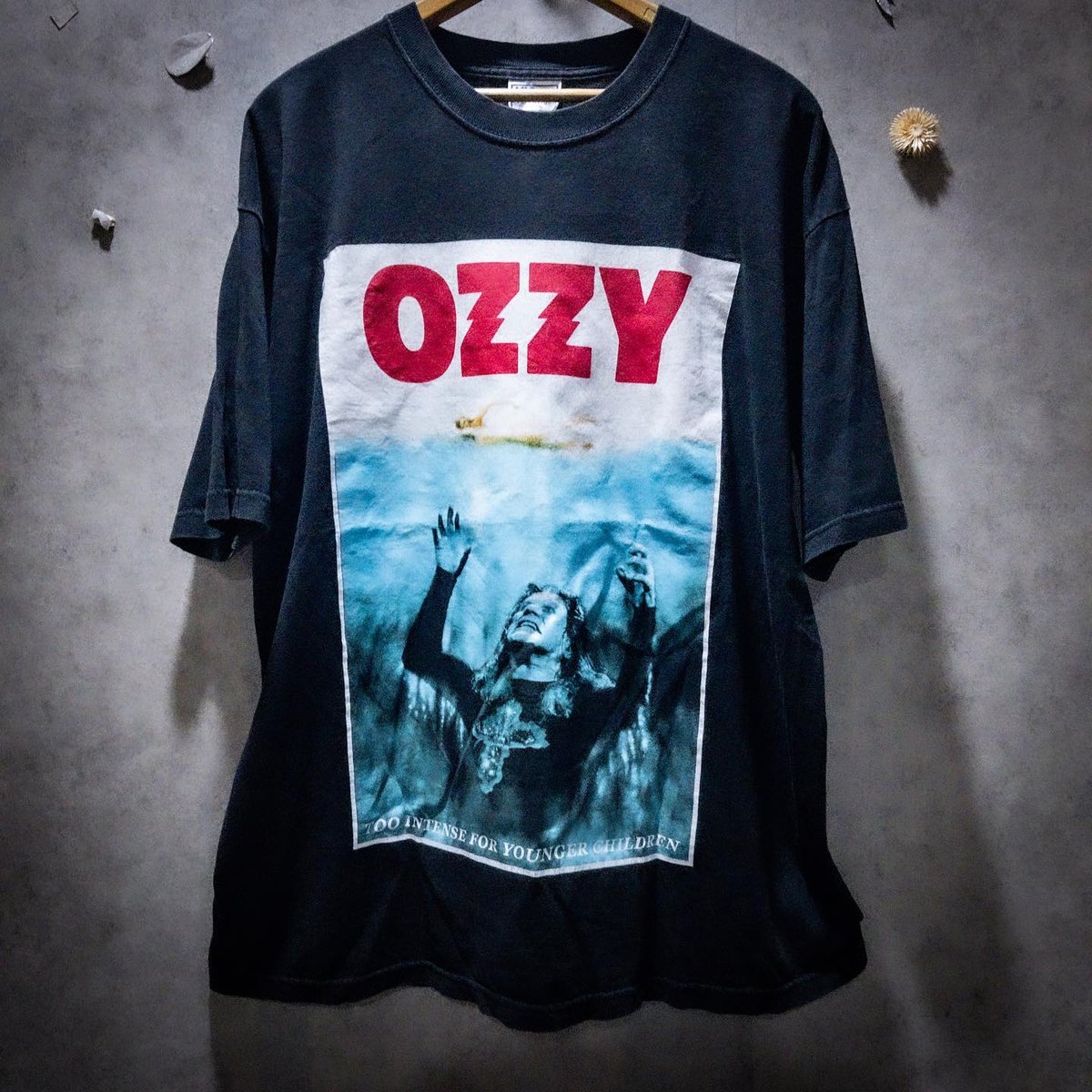 鮫継轟帝” Vintage 2002 Ozzy Osbourne Jaws Parody T...