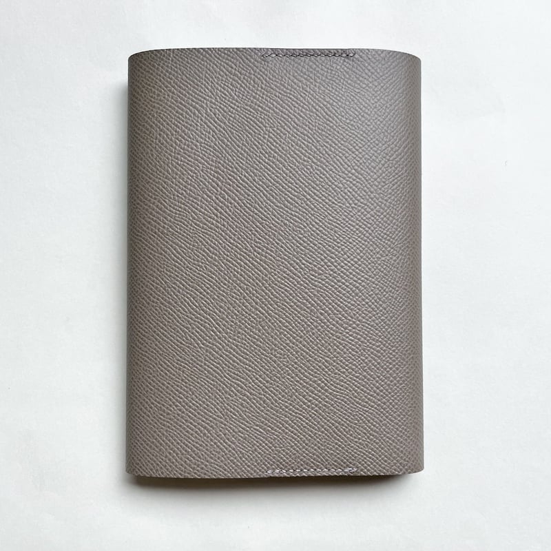 戦争に関する貴重な手記。手帳3冊。当時の革カバン入り。本文に概要アリ　太平洋戦争 TRUSADORが日本初上陸！極上本革と驚異の収納力を兼ね備えた三