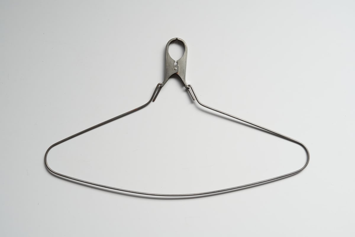 S*I様 アメリカで手に入れたアンティークハンガー fit=scale-down,w=1200