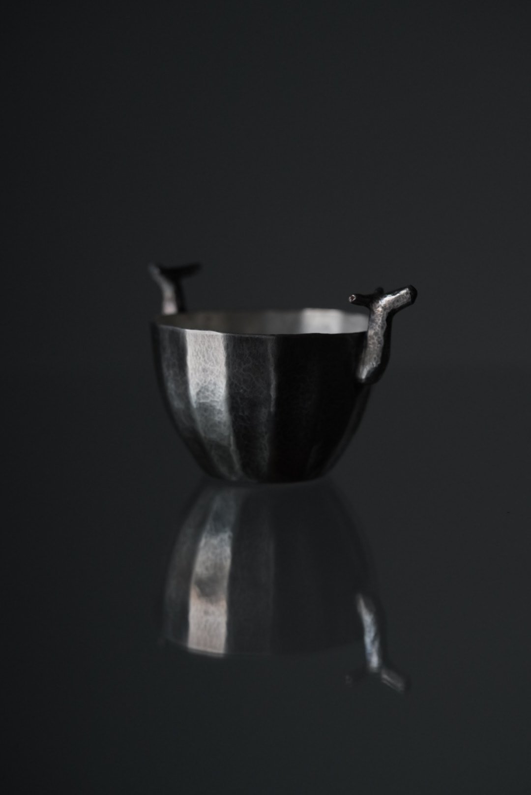 南鐐鹿酒盃 / 長谷川竹次郎 | gallery yaichi