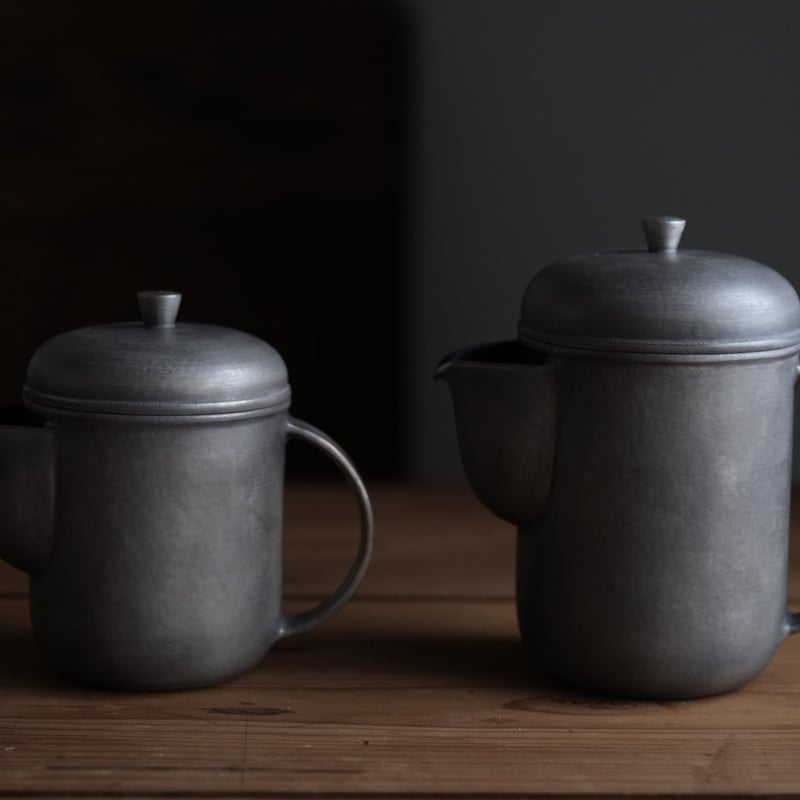 服部竜也 古銀彩ポット 服部竜也 銀彩ピューター茶壺 - queen and the chair