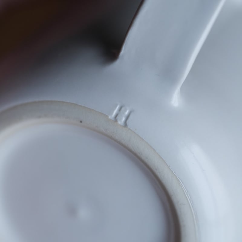 白釉ペリカン茶壷 / 服部竜也 | gallery yaichi