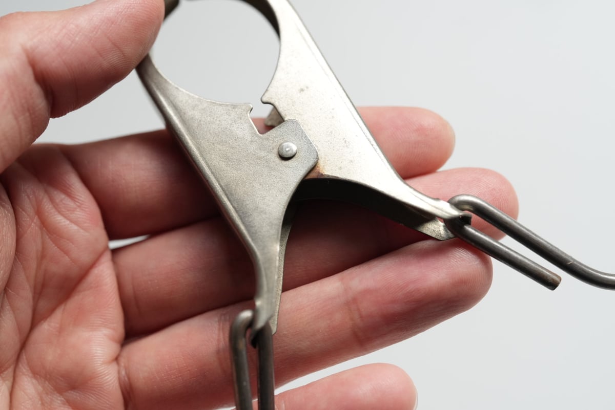 縫製工場で使われていたクリップ式ハンガー / 昭和・日本製 | gallery