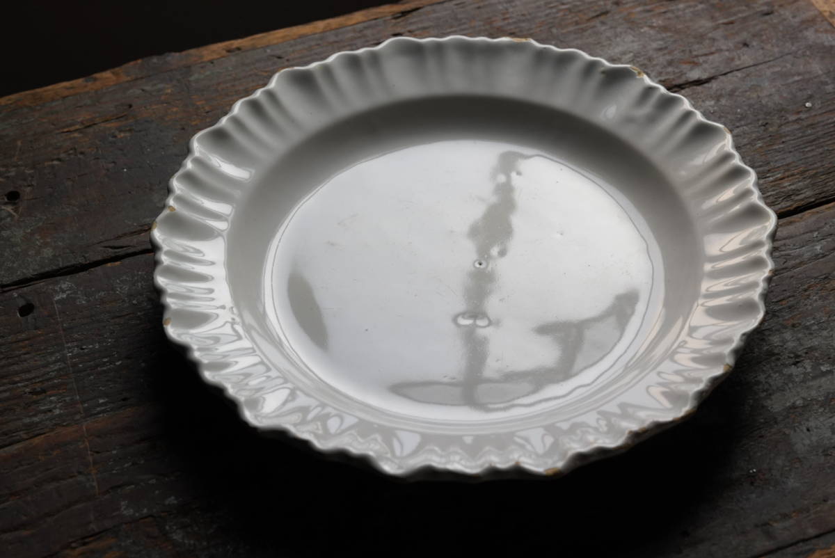 ファイアンス白錫釉 花リム大皿 32cm / 18世紀・フランス | gallery yaichi