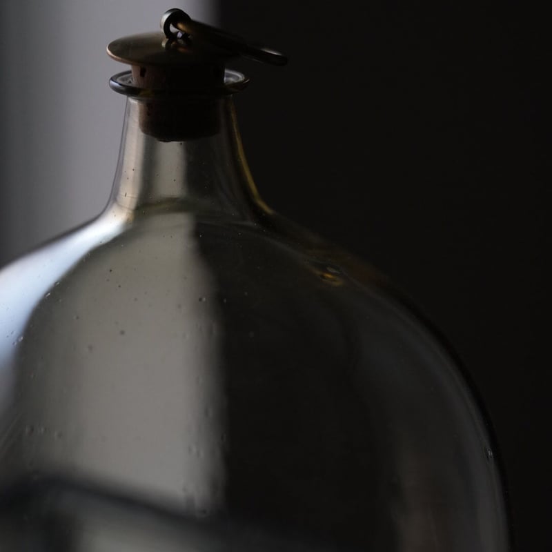 津田清和さん蓋丸酒瓶 真鍮コルク付き 津田清和さん蓋丸酒瓶 真鍮