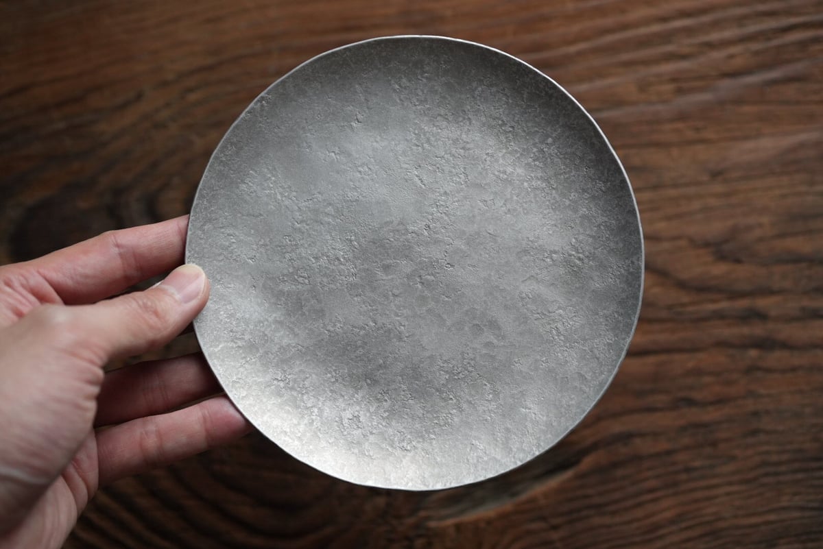 渡辺遼造形作家金工作家アルミニウムお皿と平皿2枚セット