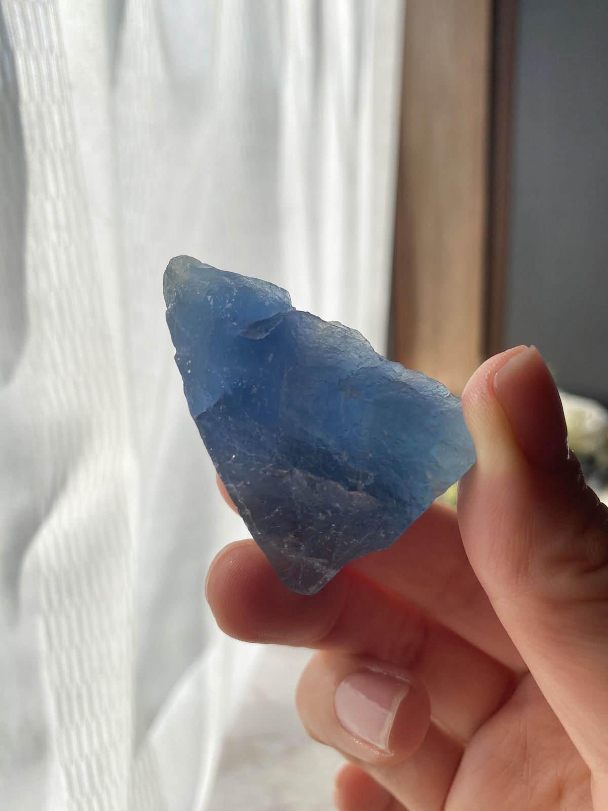 深海のようなブルーフローライト原石 | Cieli(シェリ)