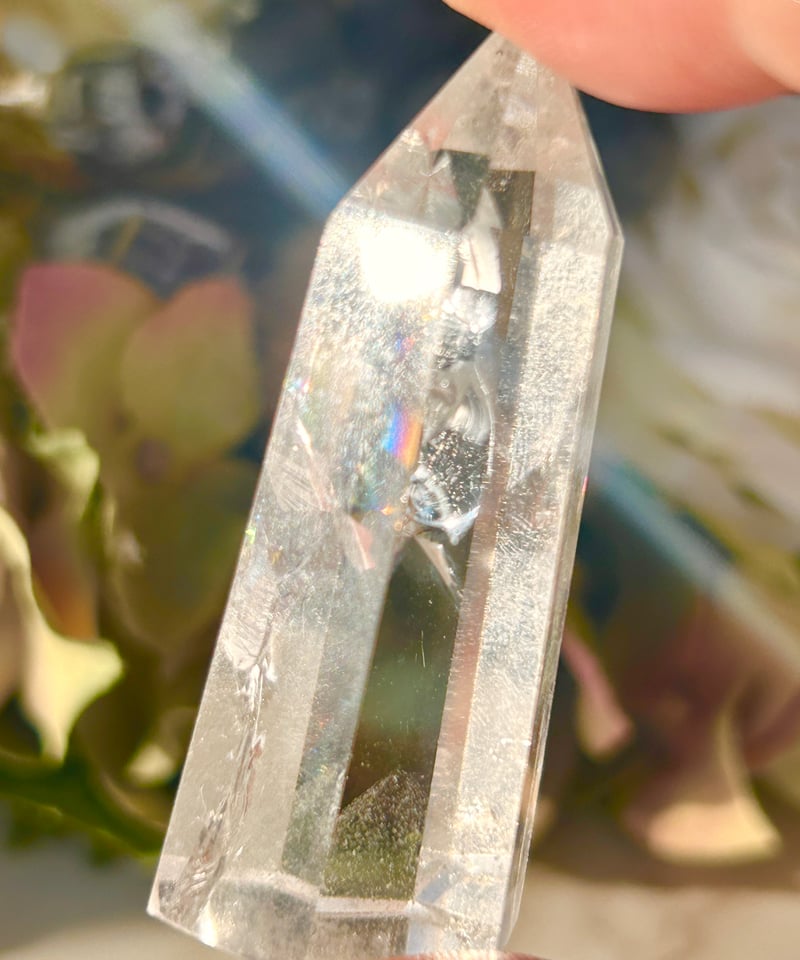 幸運に導く】レインボー水晶 六角柱ポイント ファントムクォーツ