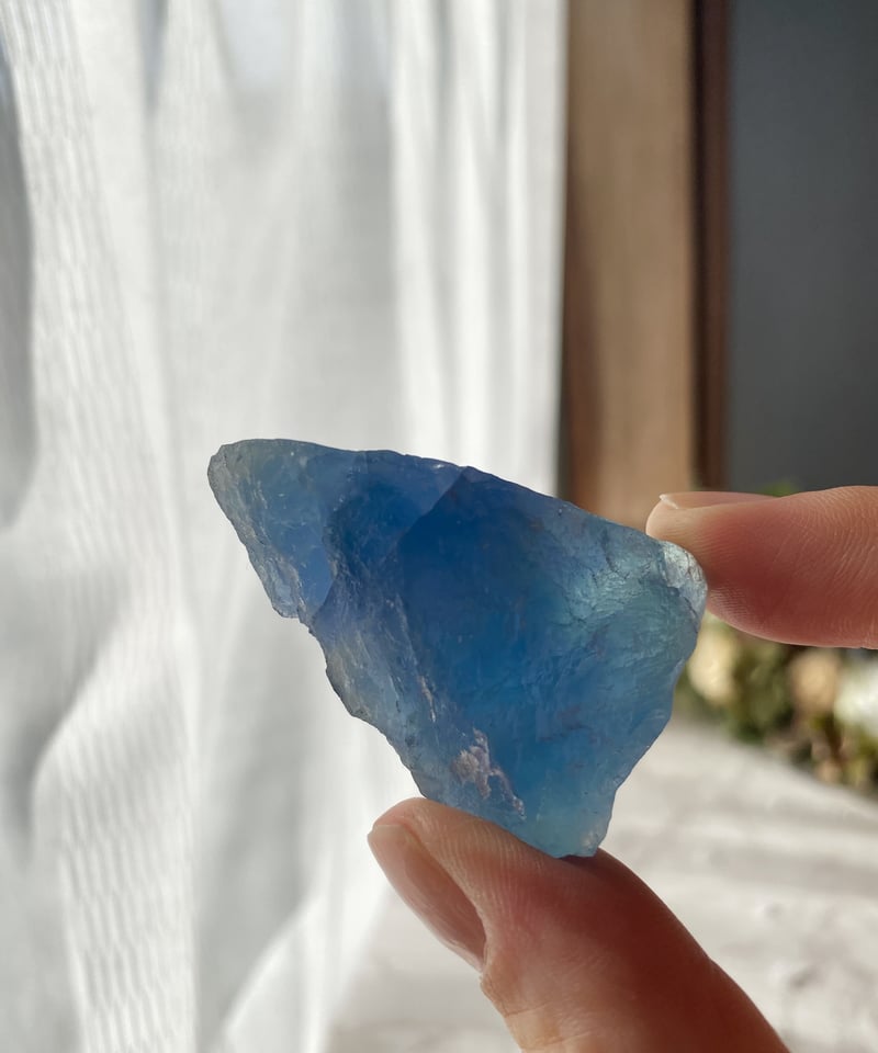 深海のようなブルーフローライト原石 | Cieli(シェリ)