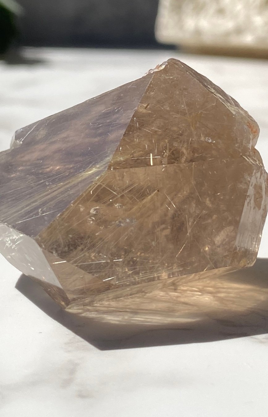 AAA級天然ゴールドルチルクォーツ原石B80P3/390P60D AAA級天然ゴールドルチルクォーツ原石B80P3/390P60D