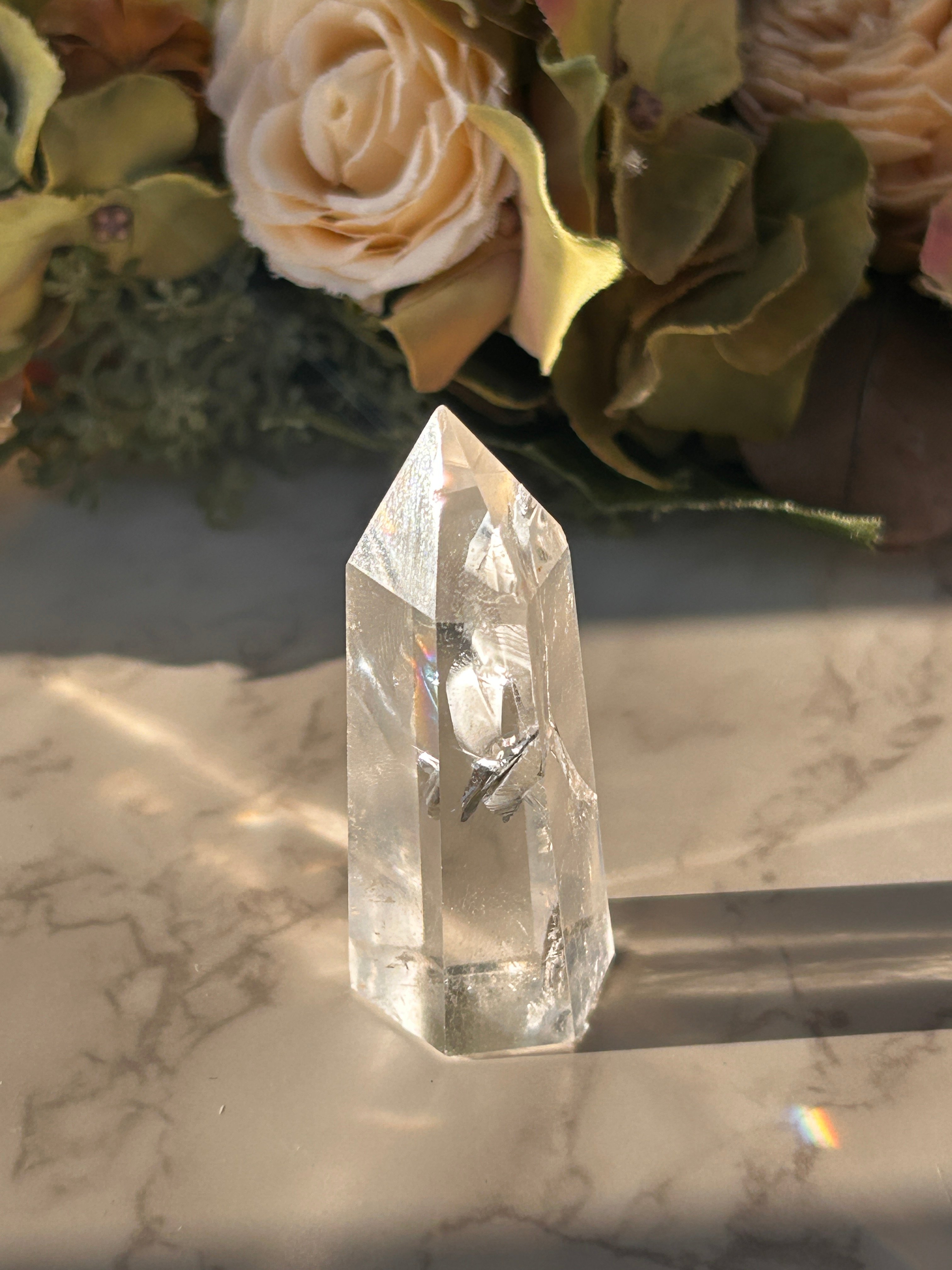 ファントム 六角柱 ポイント 水晶 天然石 虹 レインボー 幸運に導く】レインボー水晶 六角柱ポイント ファントムクォーツ